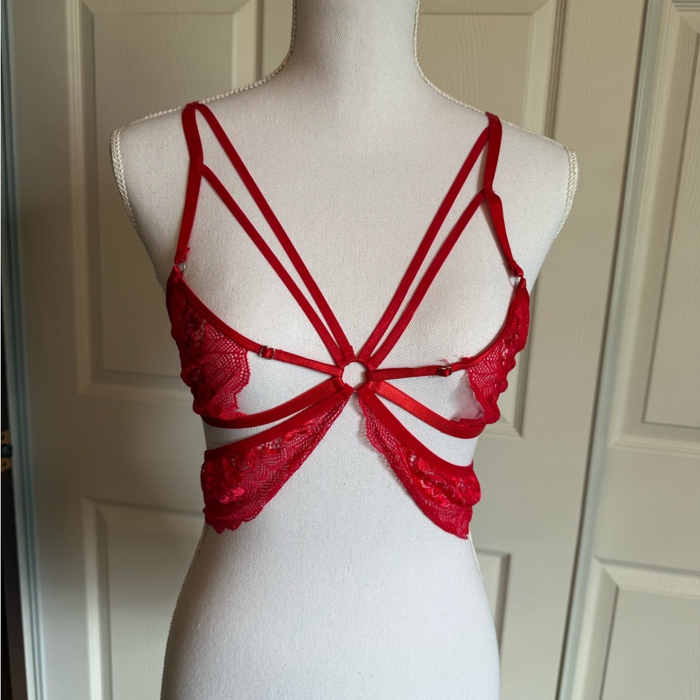 Red Lace Strappy Bra with Geometric Back